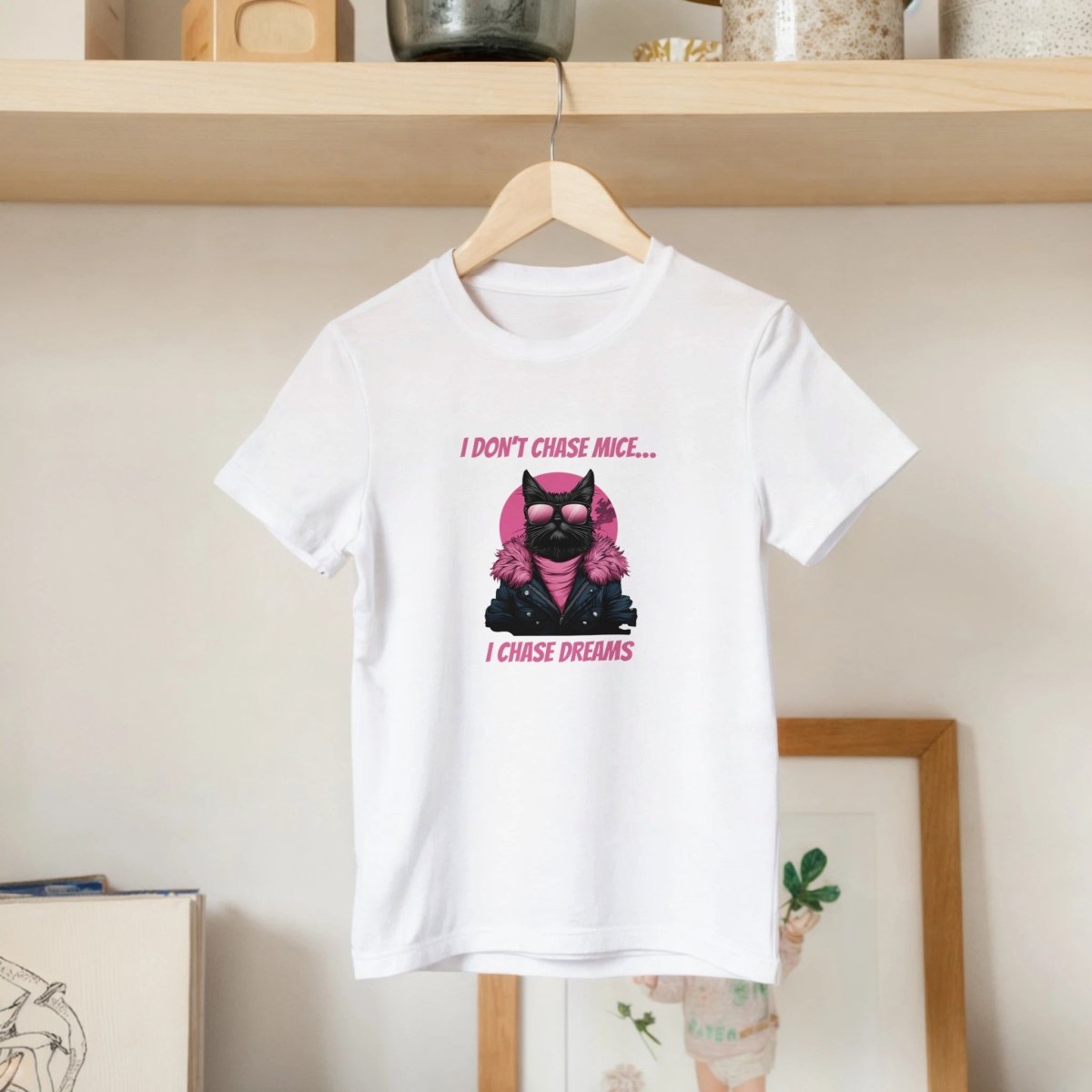 Retro '80s Dream Chaser Cat Kids T-shirt - ROMAG Store